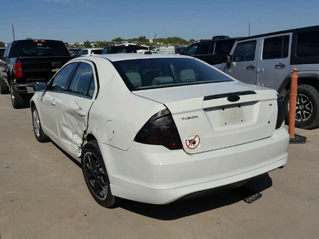 3FAHP0HA3CR400124 - 2012 FORD FUSION SE WHITE photo 3