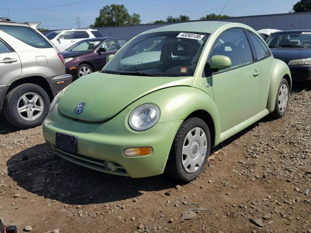 3VWCC21C9YM461230 - 2000 VOLKSWAGEN NEW BEETLE მწვანე ფოტო 2