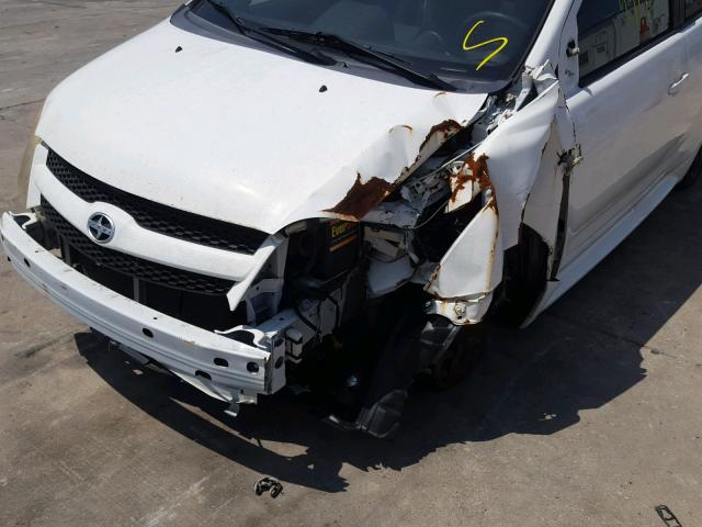 JTKKT624860167761 - 2006 TOYOTA SCION XA WHITE photo 9