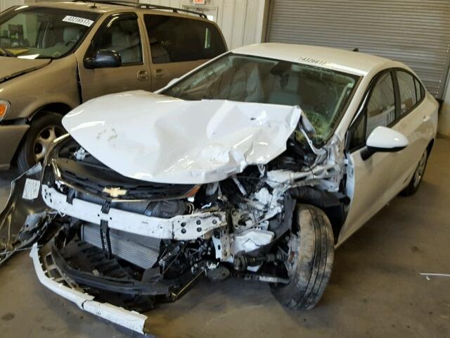 3G1BC5SM2HS529928 - 2017 CHEVROLET CRUZE LS WHITE photo 2