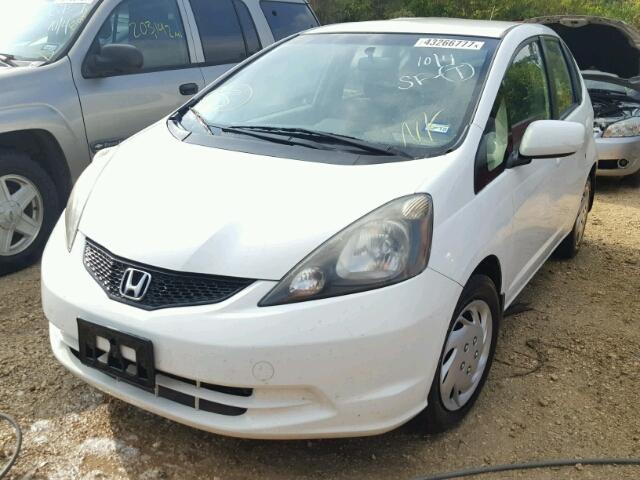 JHMGE8H38CC030605 - 2012 HONDA FIT WHITE photo 2