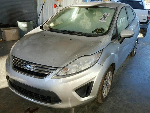 3FADP4BJ6BM216189 - 2011 FORD FIESTA SE SILVER photo 2