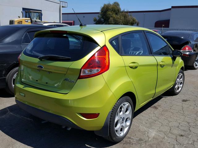 3FADP4FJ3BM165194 - 2011 FORD FIESTA SES GREEN photo 4