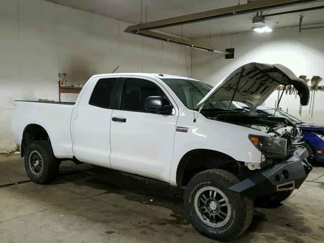 5TFUW5F16AX146263 - 2010 TOYOTA TUNDRA DOU WHITE photo 1