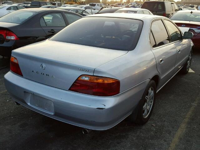 19UUA5669YA048224 - 2000 ACURA 3.2 TL SILVER photo 4