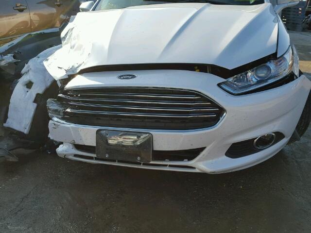 3FA6P0H70GR355354 - 2016 FORD FUSION SE WHITE photo 9