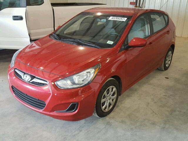 KMHCT5AE3DU072817 - 2013 HYUNDAI ACCENT GLS RED photo 2