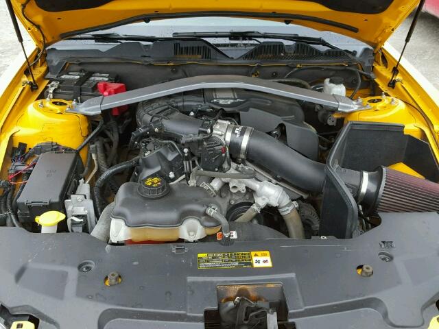 1ZVBP8AMXC5227334 - 2012 FORD MUSTANG YELLOW photo 7