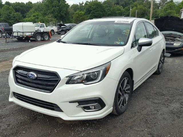 4S3BNAR65J3034961 - 2018 SUBARU LEGACY SPO WHITE photo 2