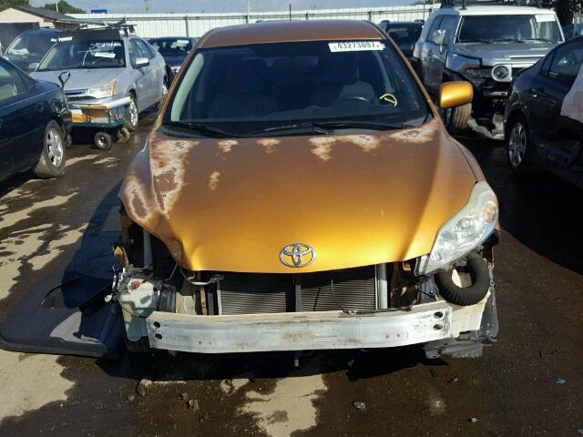 2T1KU40E99C037454 - 2009 TOYOTA COROLLA MA GOLD photo 9