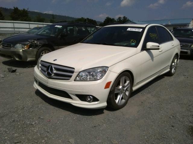 WDDGF8BB9AR124782 - 2010 MERCEDES-BENZ C 300 4MAT WHITE photo 2