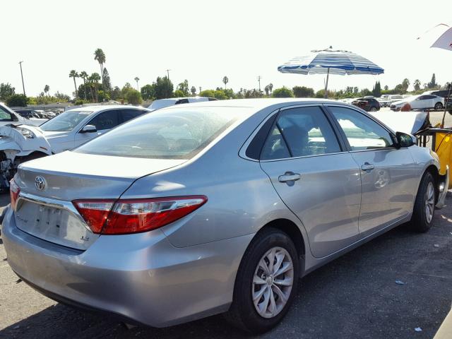 4T4BF1FK5FR485499 - 2015 TOYOTA CAMRY SILVER photo 4