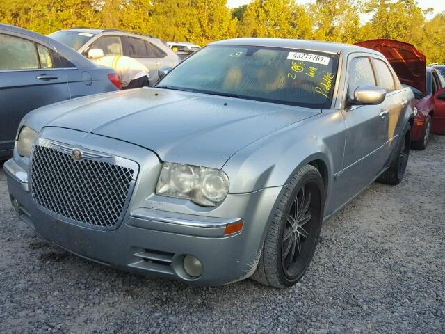 2C3JA63H95H660034 - 2005 CHRYSLER 300C TEAL photo 2