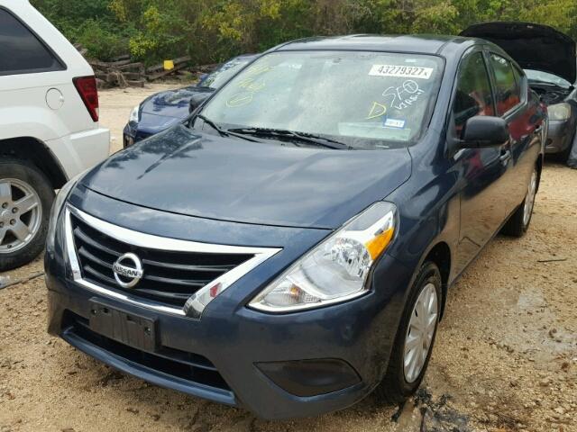 3N1CN7AP9FL803052 - 2015 NISSAN VERSA BLUE photo 2