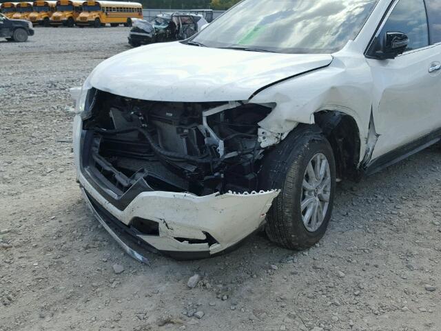 5N1AT2MN7HC833829 - 2017 NISSAN ROGUE SV WHITE photo 9