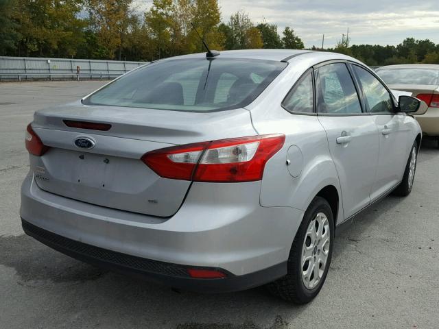 1FAHP3F2XCL204483 - 2012 FORD FOCUS SILVER photo 4