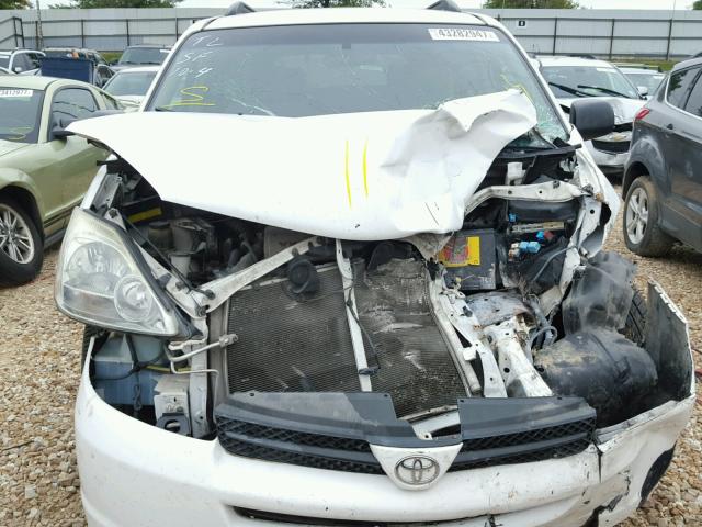 5TDZA23C34S190787 - 2004 TOYOTA SIENNA CE WHITE photo 7