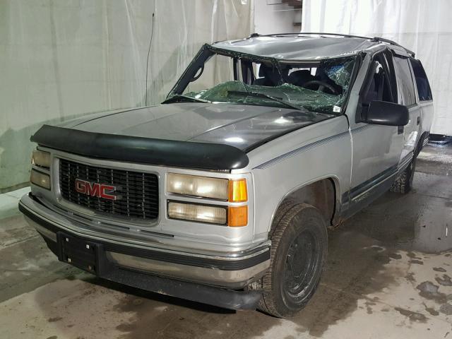 1GKEC16R0TJ755130 - 1996 GMC SUBURBAN C SILVER photo 2