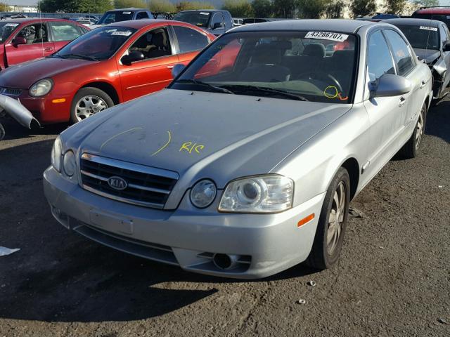 KNAGD128855403176 - 2005 KIA OPTIMA LX SILVER photo 2