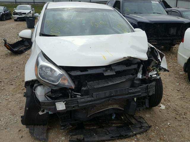 KNADM4A39G6588653 - 2016 KIA RIO LX WHITE photo 7