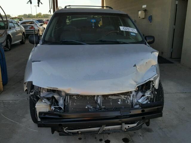 4N2ZN17TX2D810680 - 2002 NISSAN QUEST GLE SILVER photo 9