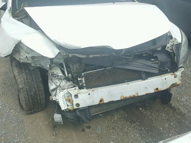 1G1ZC5E04CF226931 - 2012 CHEVROLET MALIBU 1LT WHITE photo 9