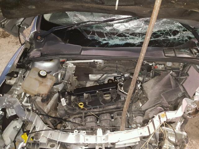 1FAHP3H21CL453557 - 2012 FORD FOCUS SEL SILVER photo 7