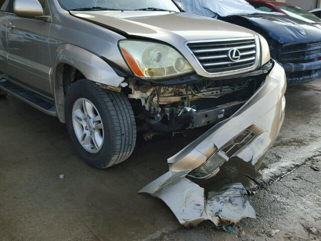 JTJBT20X230020017 - 2003 LEXUS GX 470 GOLD photo 9