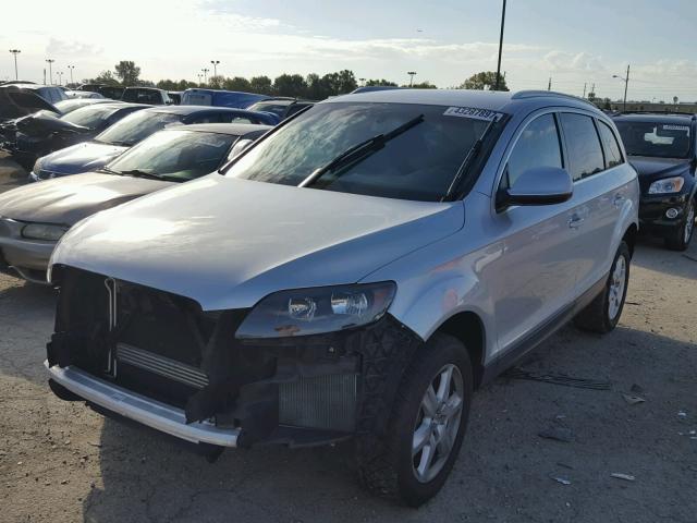 WA1CGBFE6BD010335 - 2011 AUDI Q7 SILVER photo 2