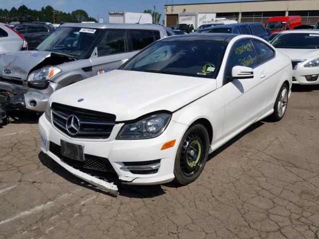 WDDGJ8JB9EG174065 - 2014 MERCEDES-BENZ C 350 4MAT WHITE photo 2