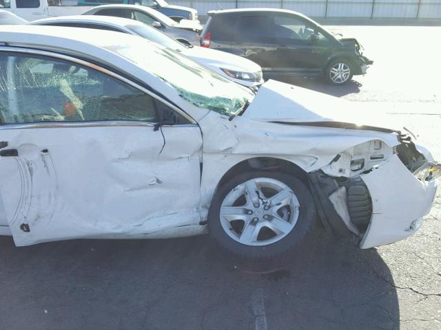 1G1ZB5E13BF371629 - 2011 CHEVROLET MALIBU LS თეთრი ფოტო 9