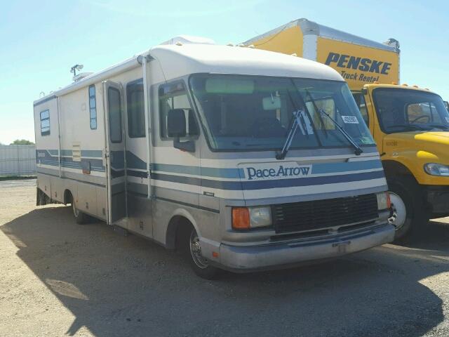 1GBKP37N2P3305620 - 1993 CHEVROLET P30 BEIGE photo 1