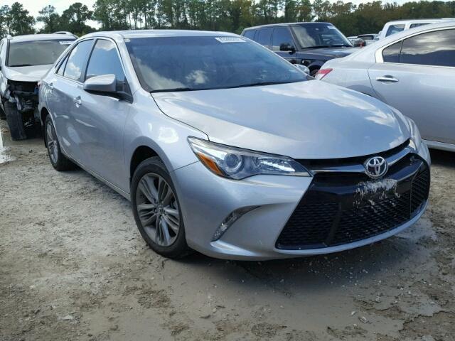 4T1BF1FK4GU209973 - 2016 TOYOTA CAMRY LE ვერცხლისფერი ფოტო 1