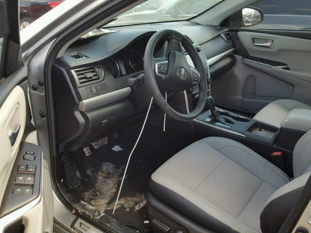 4T1BF1FK4GU209973 - 2016 TOYOTA CAMRY LE ვერცხლისფერი ფოტო 9