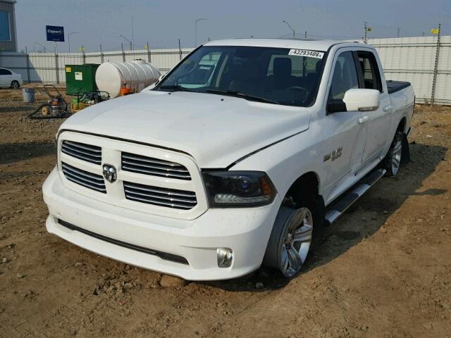 1C6RR7MT6FS595824 - 2015 RAM 1500 SPORT WHITE photo 2