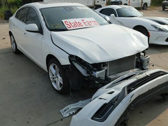 YV140MFC8F1306189 - 2015 VOLVO S60 PREMIE WHITE photo 1