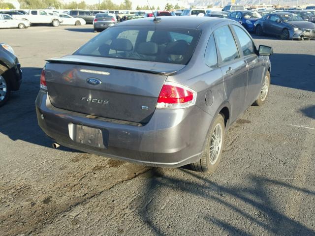 1FAHP3FN5AW227305 - 2010 FORD FOCUS GRAY photo 4