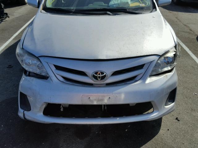 2T1BU4EE1CC810529 - 2012 TOYOTA COROLLA BA SILVER photo 9