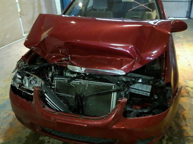 KNAFE221795600069 - 2009 KIA SPECTRA EX RED photo 9