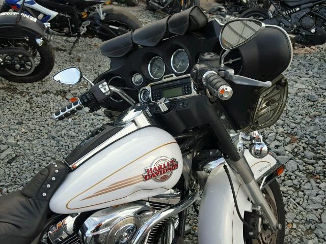 1HD1FC4147Y606211 - 2007 HARLEY-DAVIDSON FLHTCUI WHITE photo 5
