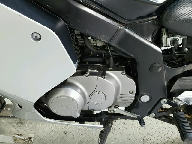 VTTGM51A862102020 - 2006 SUZUKI GS500 FK SILVER photo 11