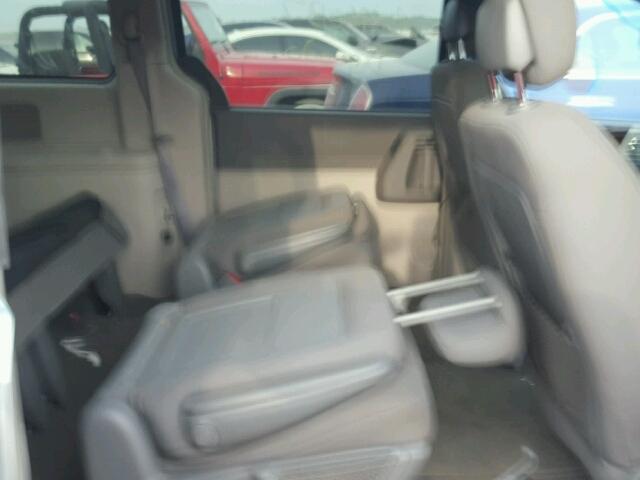 2A4RR5DX0AR343605 - 2010 CHRYSLER TOWN & COU 蓝色 照片 6