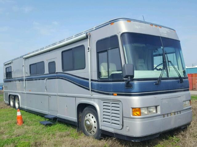 1N9426X8XT1011421 - 1996 NEWL MOTORCOACH TWO TONE photo 1