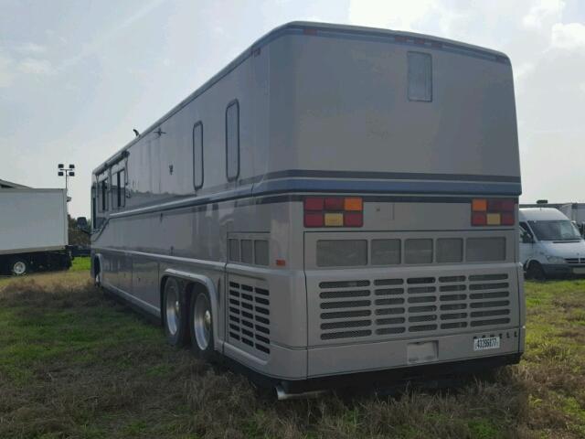 1N9426X8XT1011421 - 1996 NEWL MOTORCOACH TWO TONE photo 3