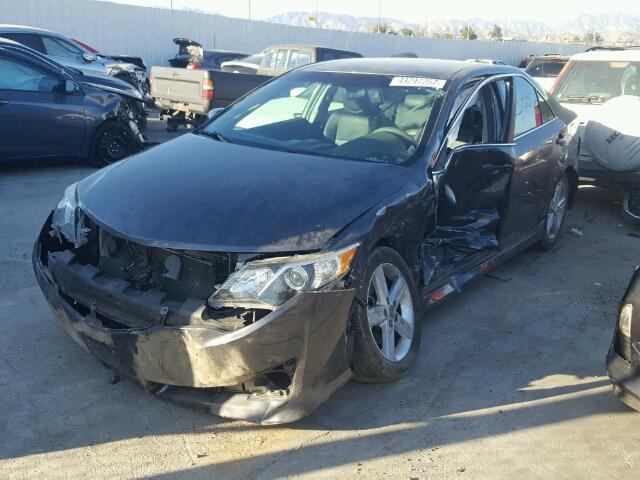 4T1BF1FKXDU677895 - 2013 TOYOTA CAMRY L GRAY photo 2