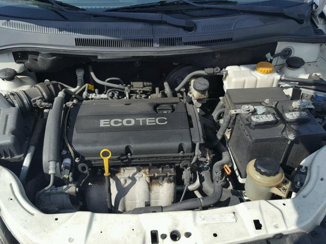 KL1TD66E89B672629 - 2009 CHEVROLET AVEO LS WHITE photo 7