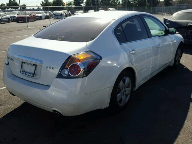 1N4AL21EX8N431113 - 2008 NISSAN ALTIMA 2.5 WHITE photo 4