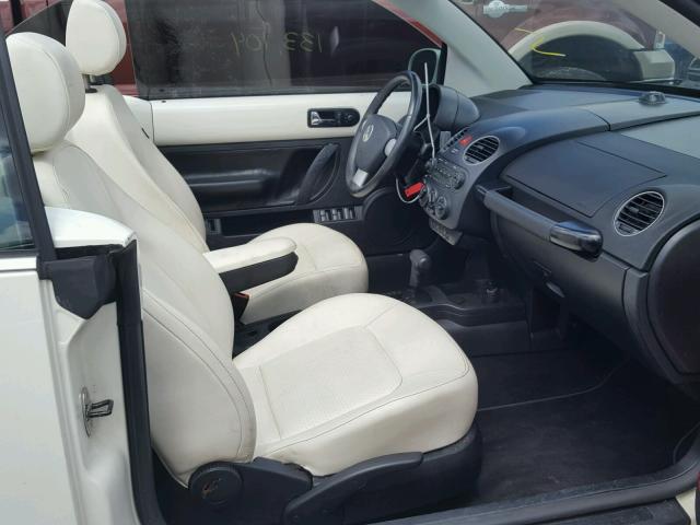 3VWFF31Y67M413494 - 2007 VOLKSWAGEN NEW BEETLE თეთრი ფოტო 5