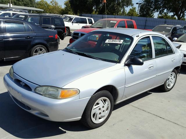 3FAFP13P32R198120 - 2002 FORD ESCORT SILVER photo 2