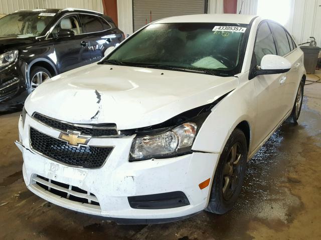 1G1PF5SC6C7117930 - 2012 CHEVROLET CRUZE LT WHITE photo 2